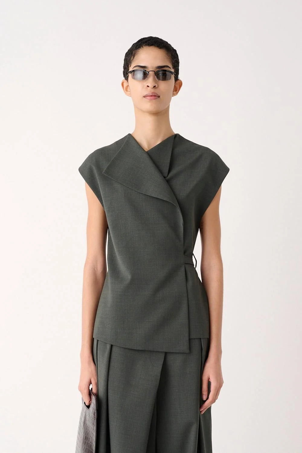 Gilet Incrociato con Cintura MEI MEI J | FYSIS STORE Gilet Incrociato con Cintura MEI MEI J