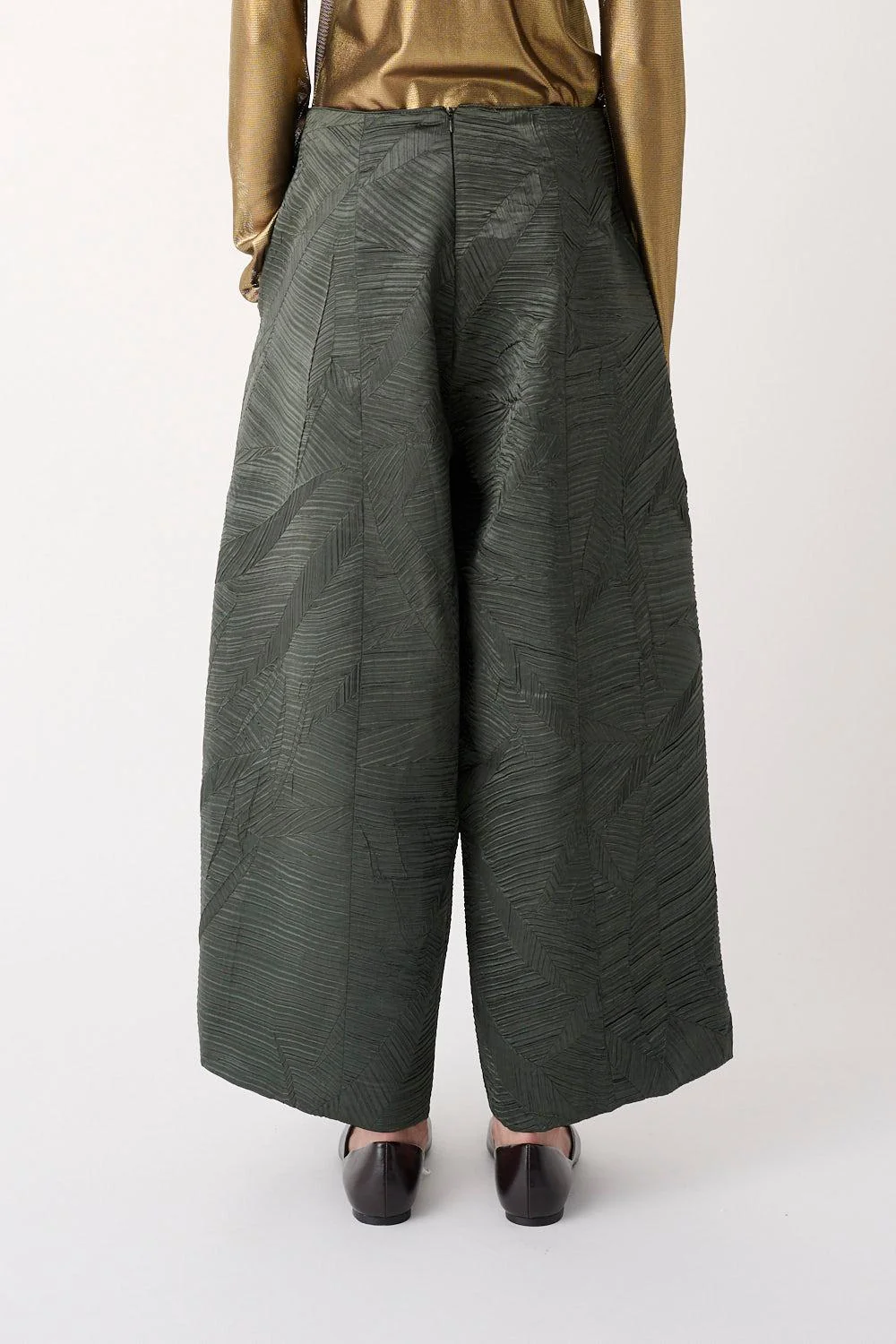 Pantalone Plissettato Ampio Verde Mei Mei J | FYSIS STORE Pantalone Plissettato Ampio Verde Mei Mei J - immagine 3